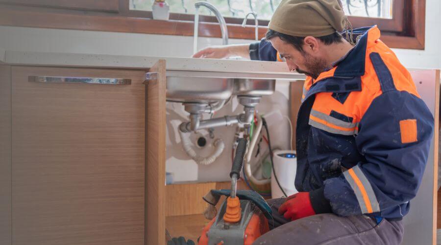 leaky faucet repair in Putnamville, IN